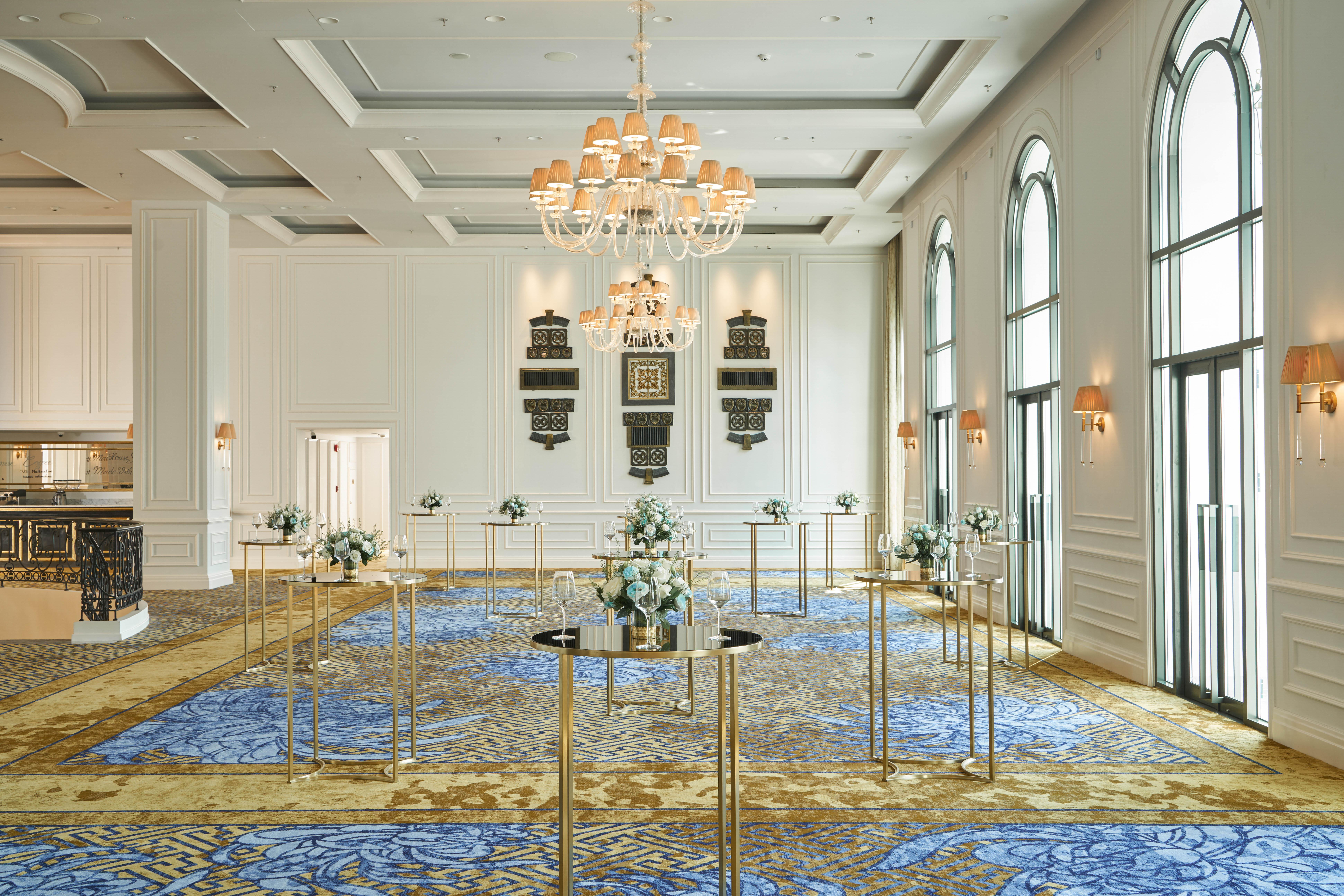 Mai House Saigon Hotel Хошимін Екстер'єр фото The interior of the ballroom