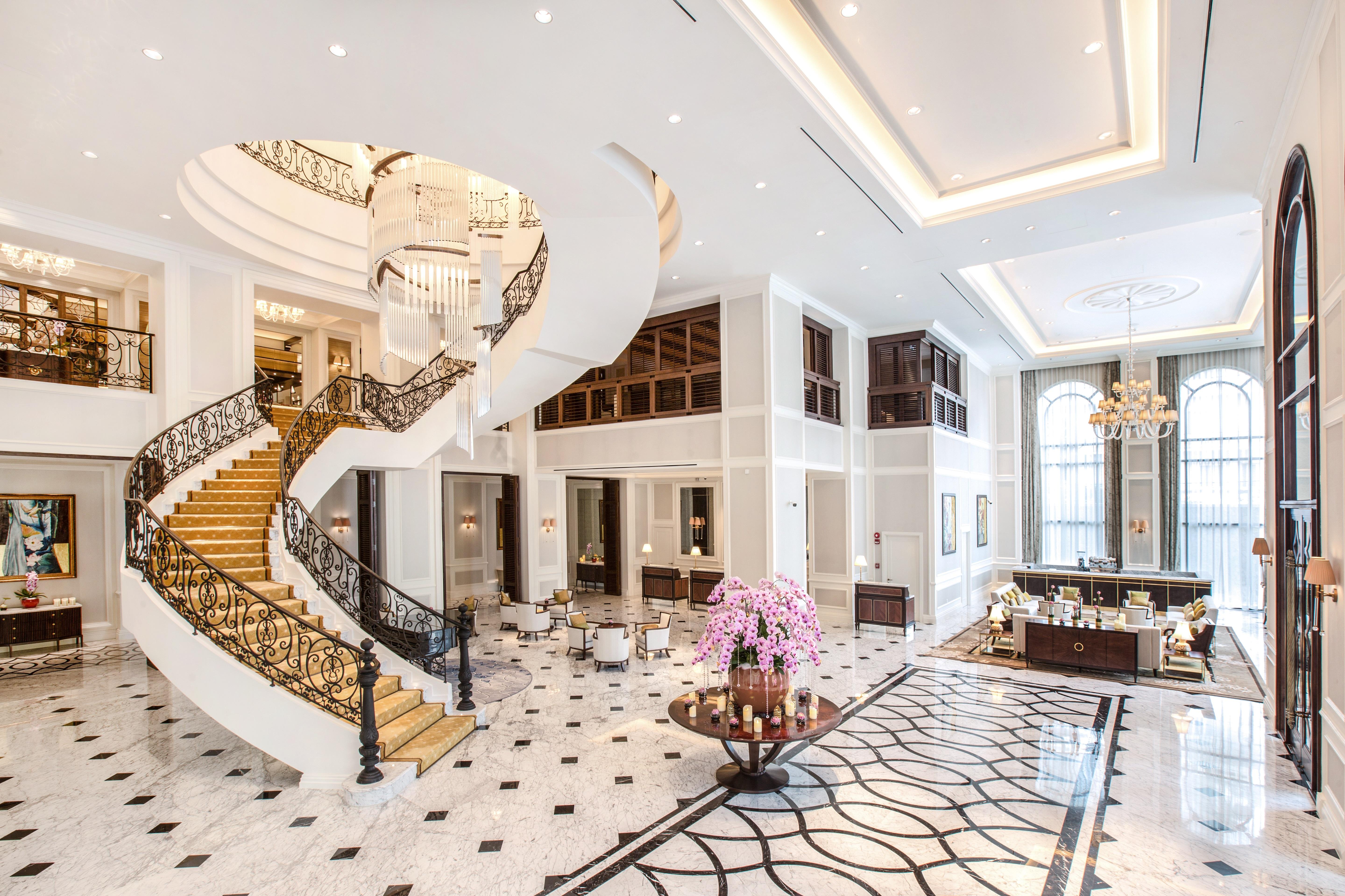 Mai House Saigon Hotel Хошимін Екстер'єр фото The lobby of the hotel