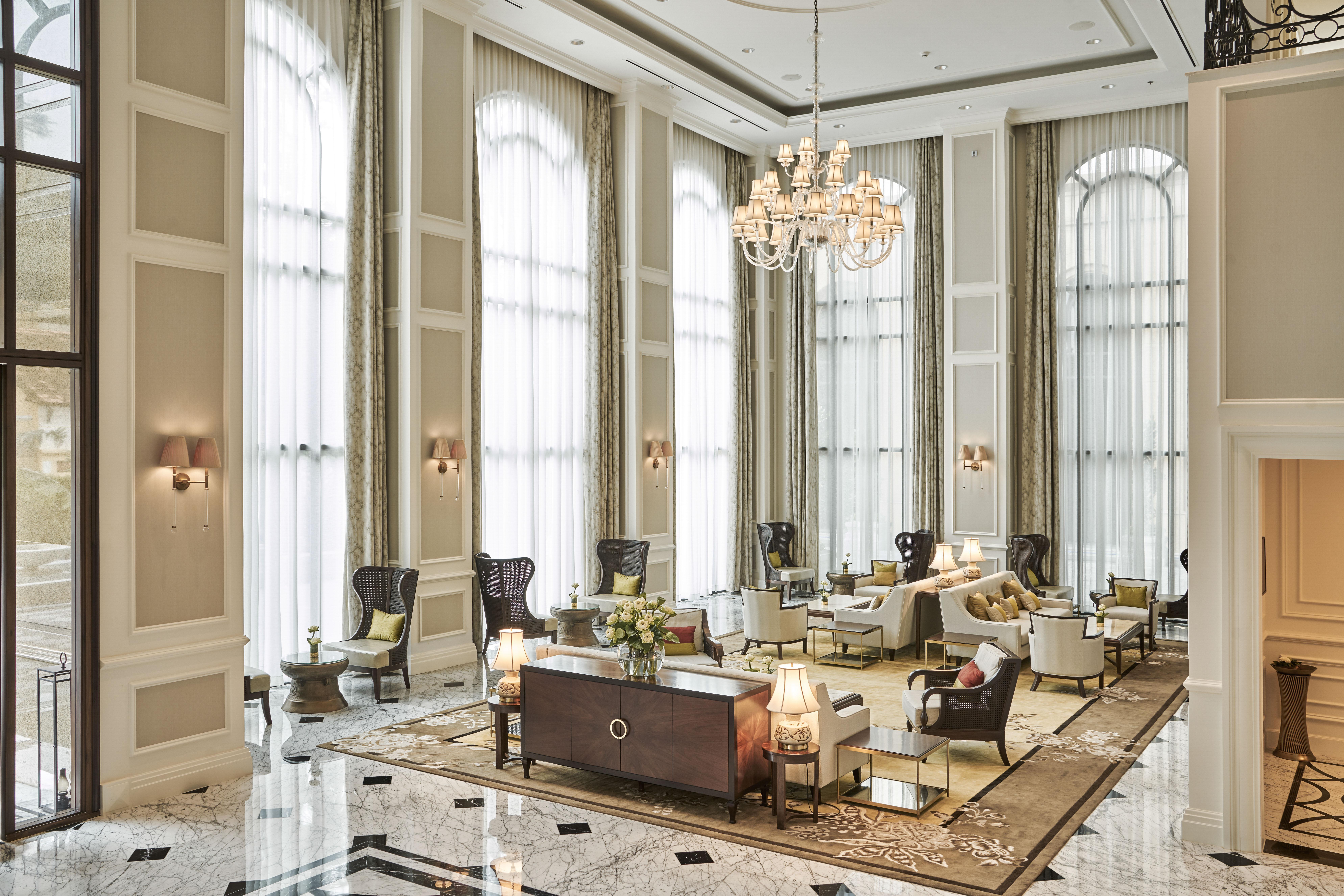 Mai House Saigon Hotel Хошимін Екстер'єр фото The lobby of the hotel