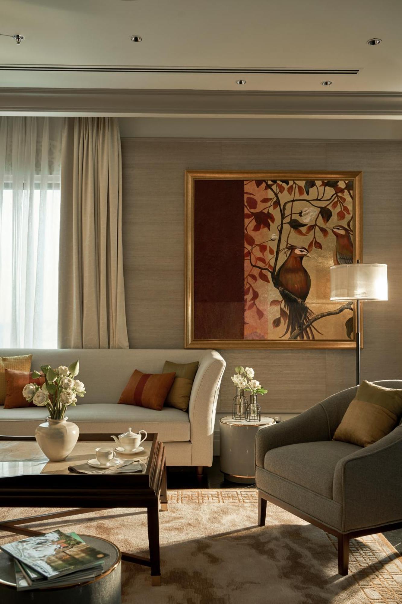 Mai House Saigon Hotel Хошимін Екстер'єр фото A living room at The Oberoi, Mumbai